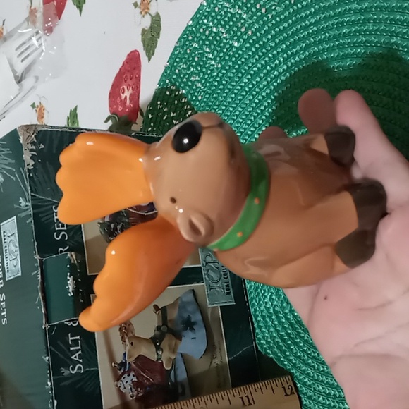 JC PENNEY HOLIDAY REINDEER & SANTA SALT AND PEPPER SET - Picture 8 of 11